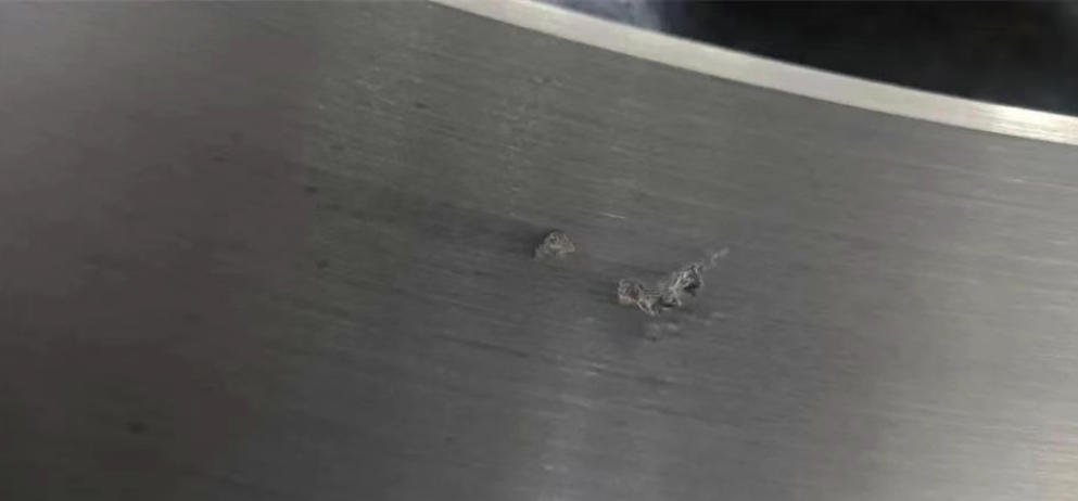 Izici nezindlela zokuvimbela izinyathelo zezulu ezimpunga ngensimbi empunga