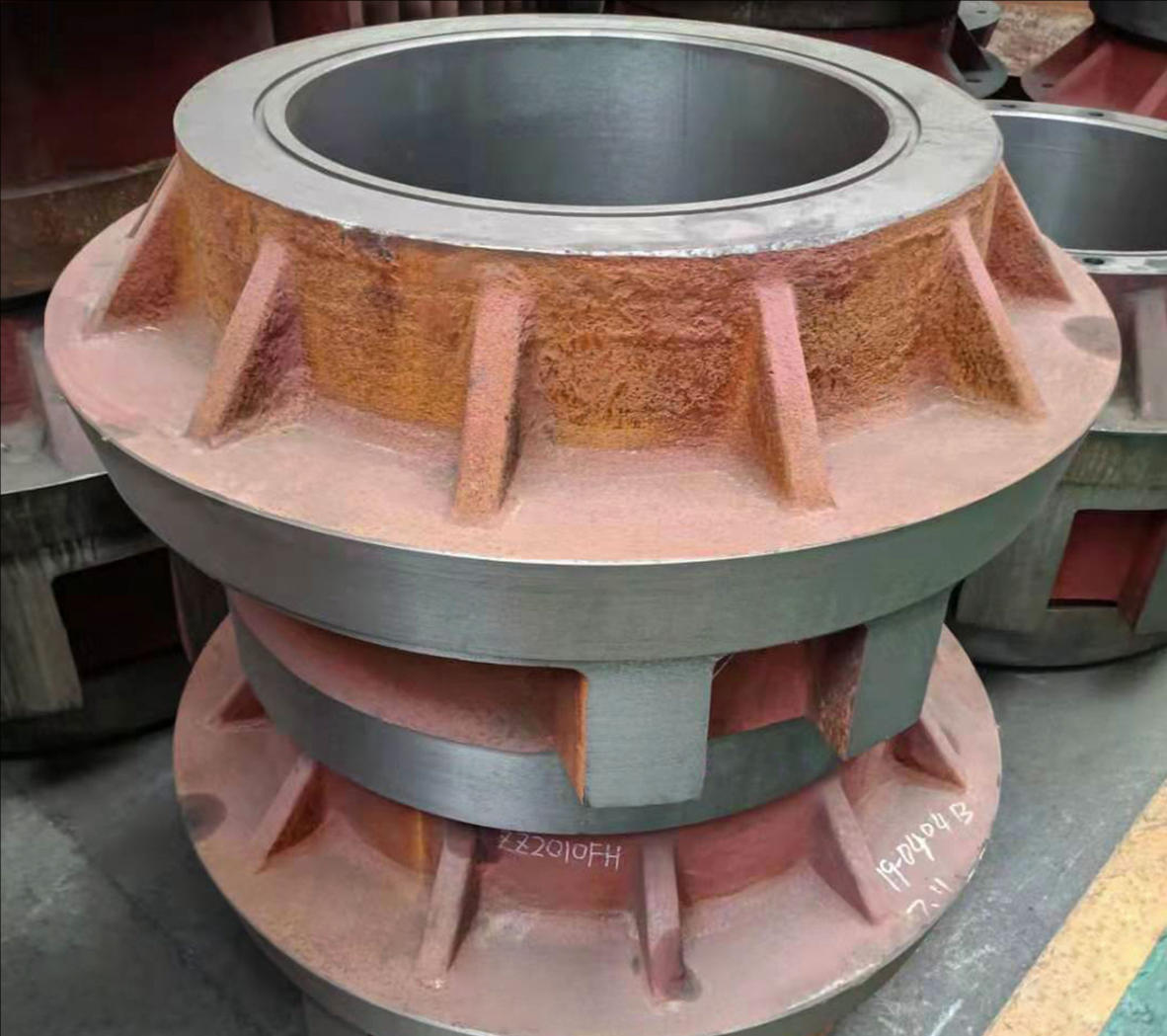 Yiziphi izindlela zokuphepha okufanele zithathwe lapho zisakaza i-roucle iron usebenzisa inqubo elahlekile ye-foam Production?