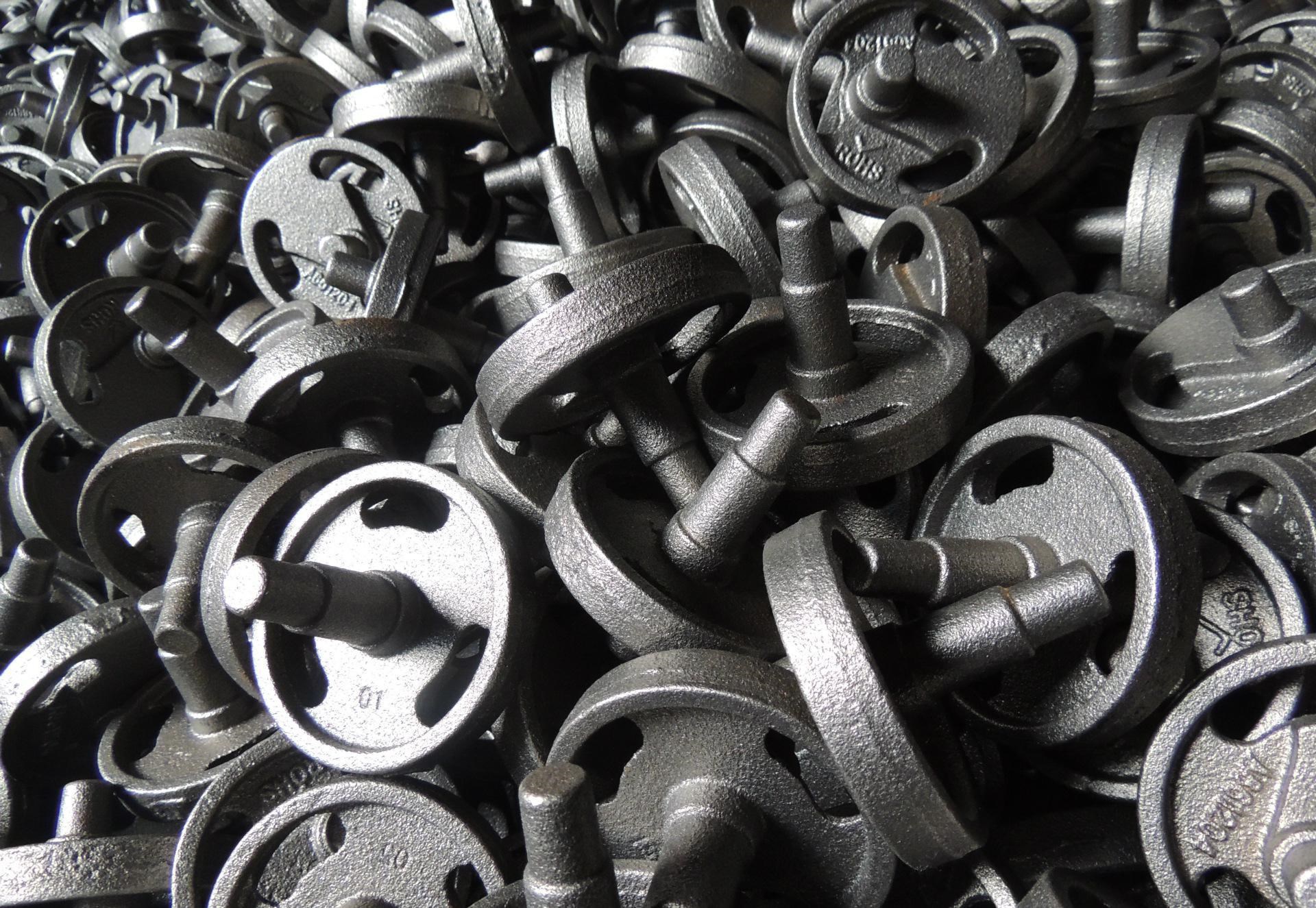 Ungabhekana kanjani nezinkinga zokufakelwa ezibandayo ezingxenyeni ezincane ezidongeni ezidongeni ezidongeni?